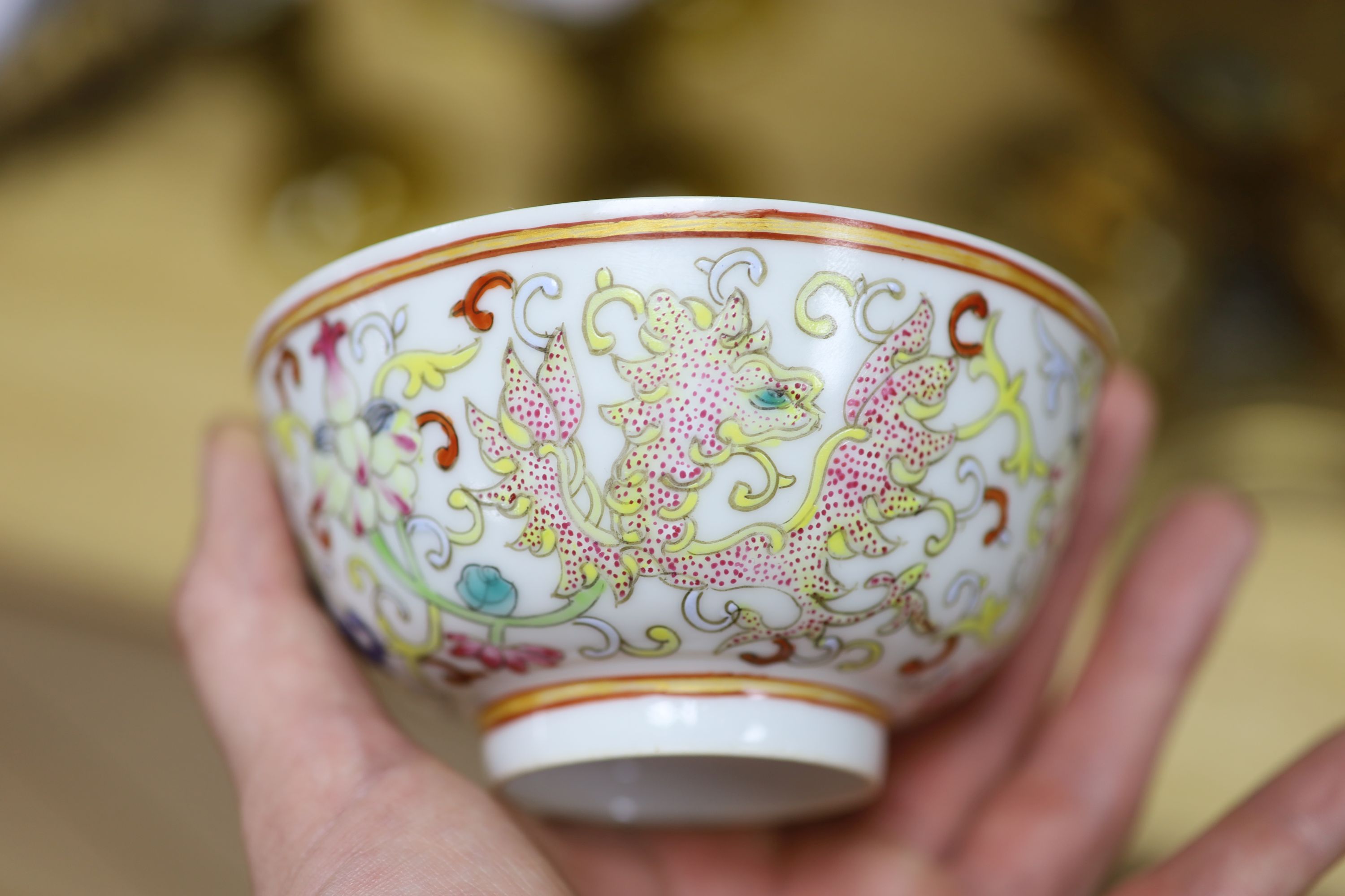 A pair of Chinese famille rose bowls, diameter 12cm